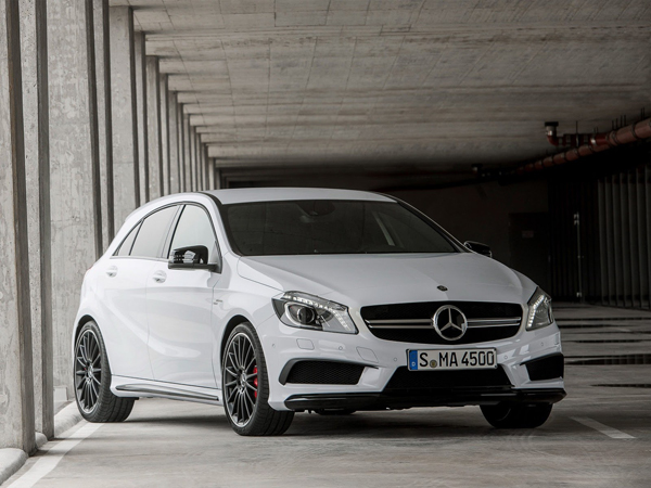 Mercedes показал внешность хот-хэтча A45 AMG